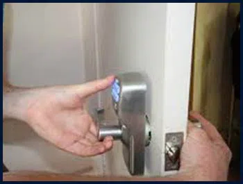 Girard Estates PA Locksmith Store, Girard Estates, PA 215-876-9551 - 01